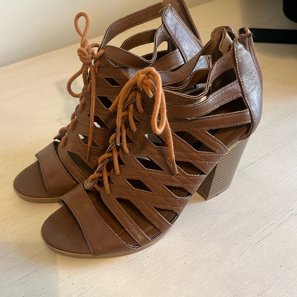 Lace up heels!